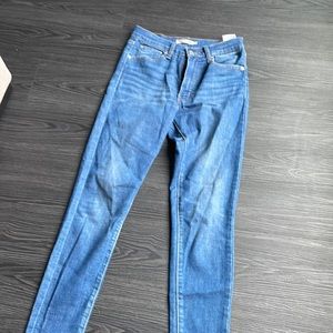 High rise Levi jeans. Mile high super skinny
